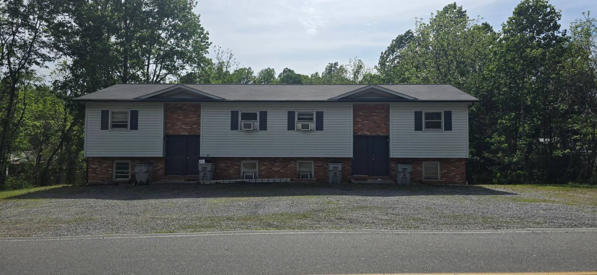 Apartment for rent at 1914 Swan Dr, Lenoir, NC 28645