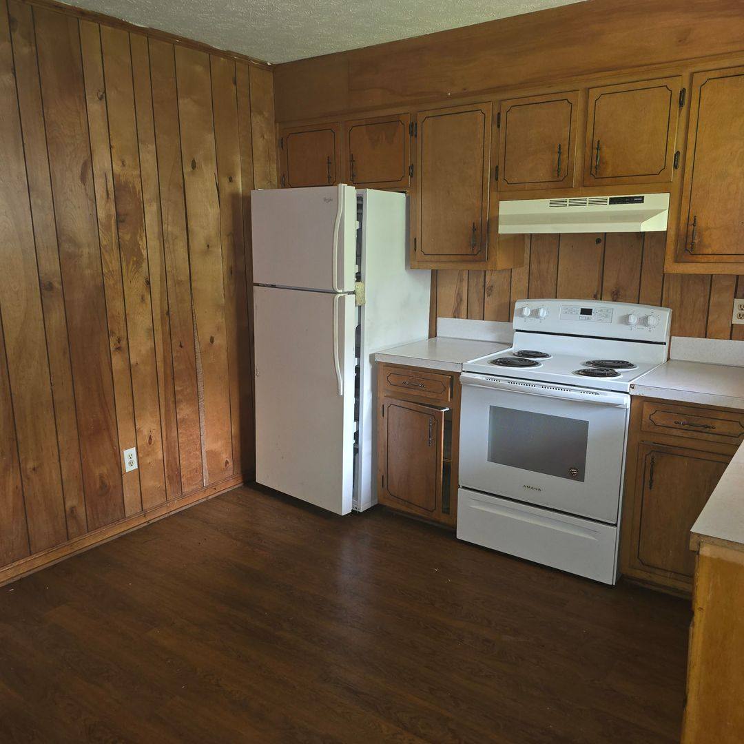 Apartment for rent at 1914 Swan Dr, Lenoir, NC 28645