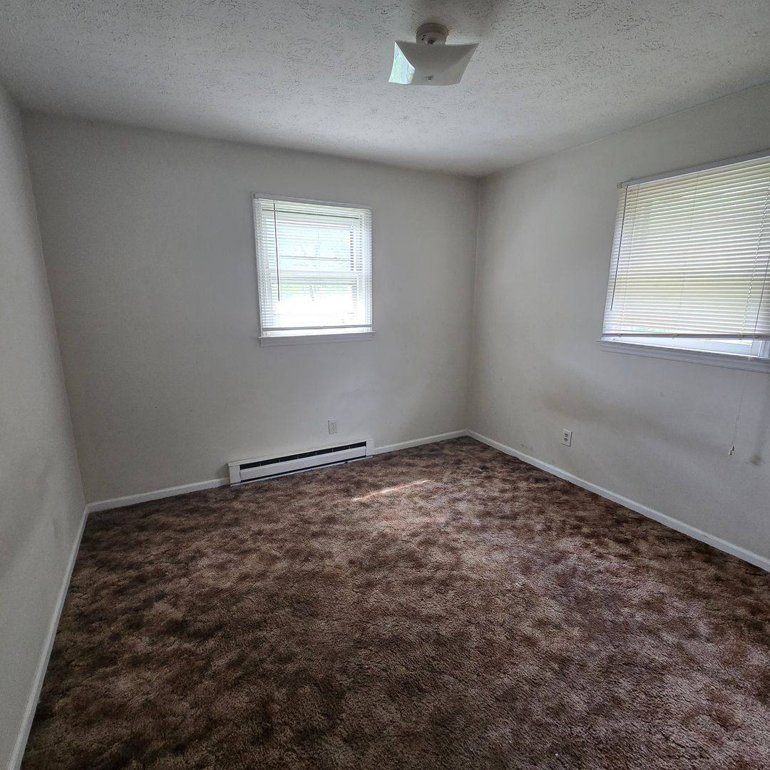 Apartment for rent at 1914 Swan Dr, Lenoir, NC 28645