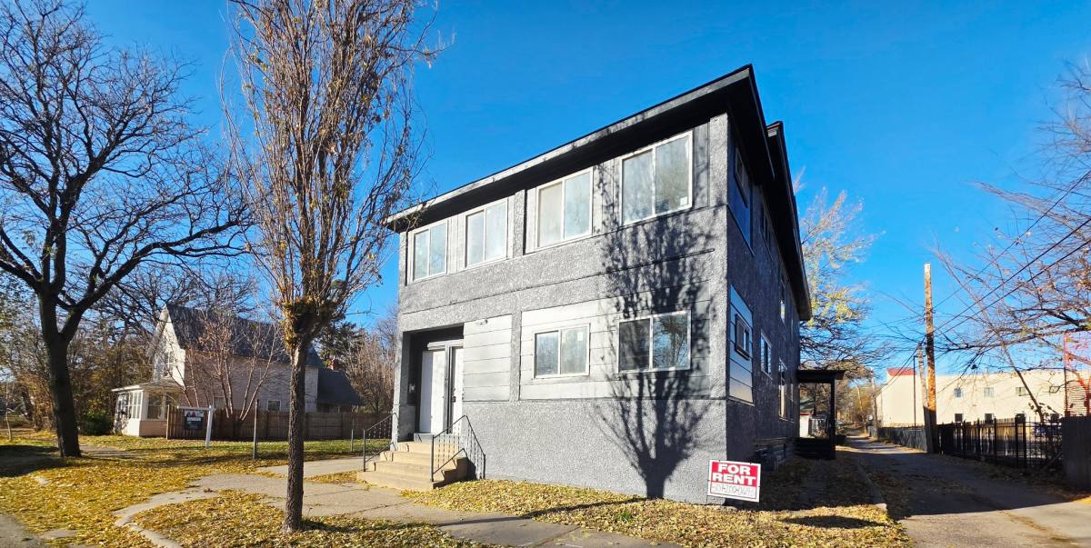 Apartment for rent at 414 33rd Ave N #1, Minneapolis, MN 55412