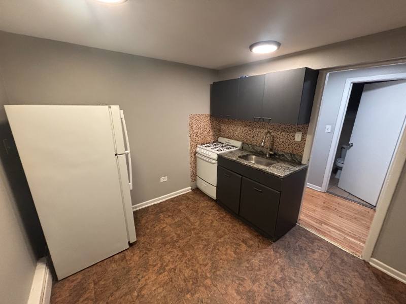 Apartment for rent at 2104-2108 S 17th Ave #GW, Broadview, IL 60155