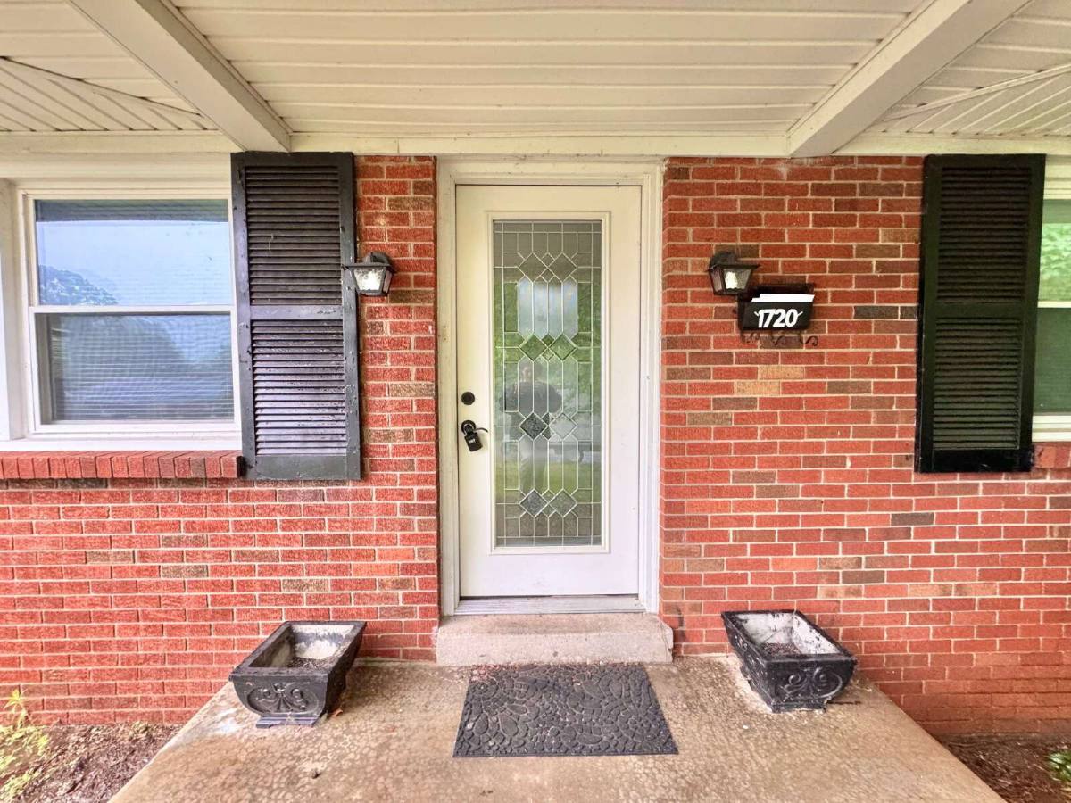 House for rent at 1720 Traveller Rd, Lexington, KY 40504