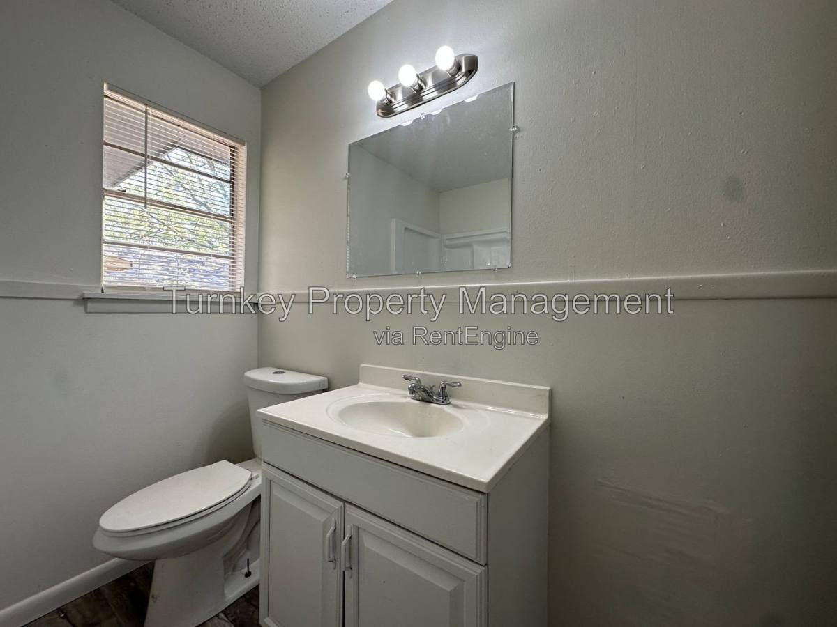 House for rent at 4112 Elam St, Little Rock, AR 72204
