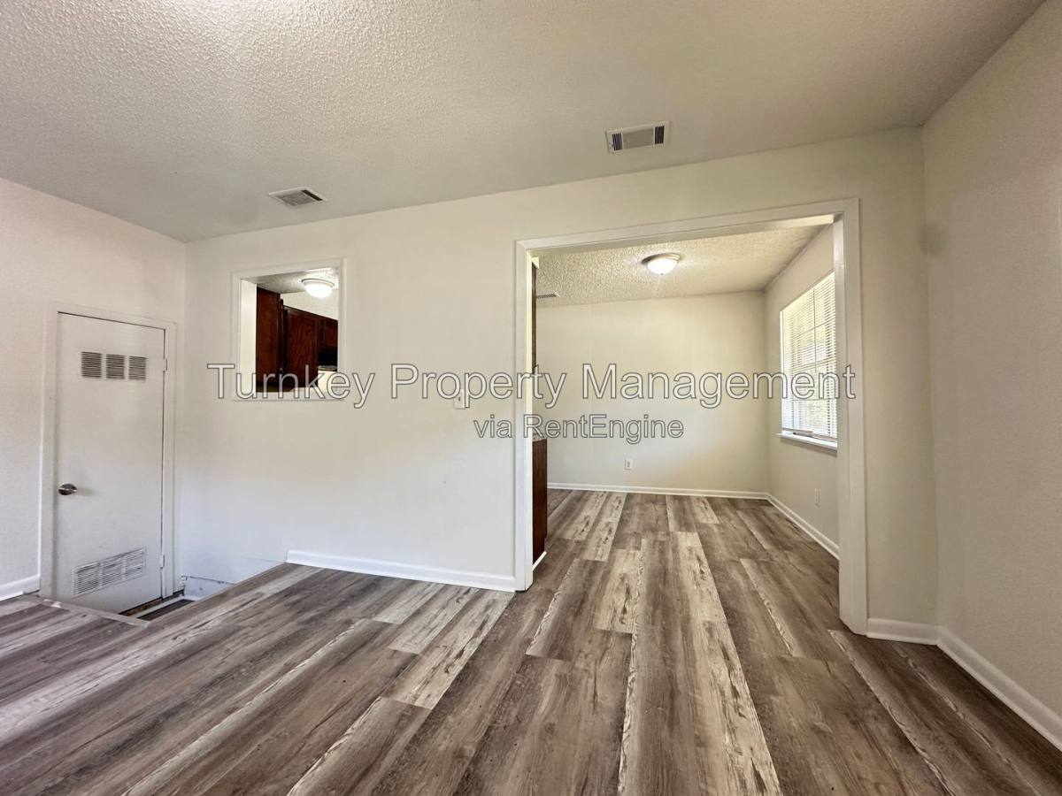 House for rent at 4112 Elam St, Little Rock, AR 72204