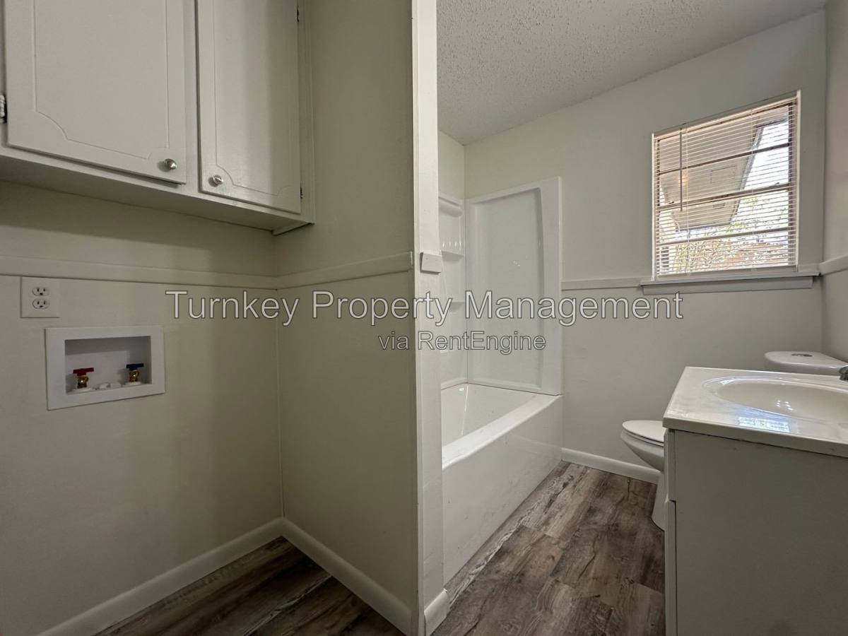 House for rent at 4112 Elam St, Little Rock, AR 72204