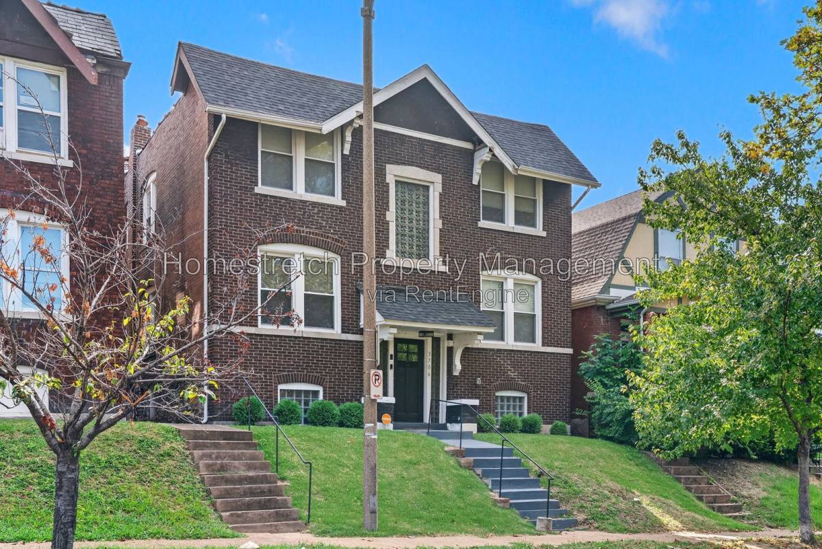 Apartment for rent at 3706 Meramec St #1W, St. Louis, MO 63116