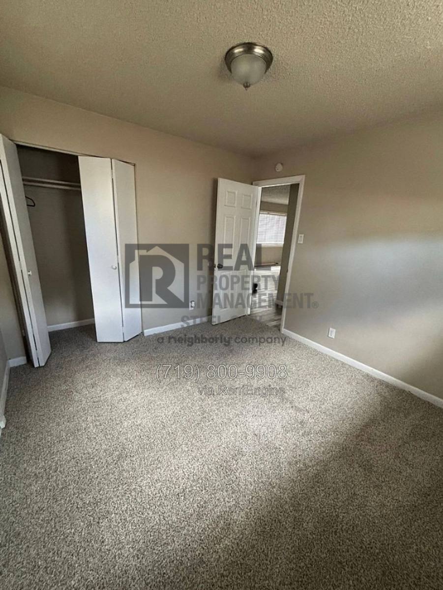 Apartment for rent at 2132 E 6th St, Pueblo, CO 81001