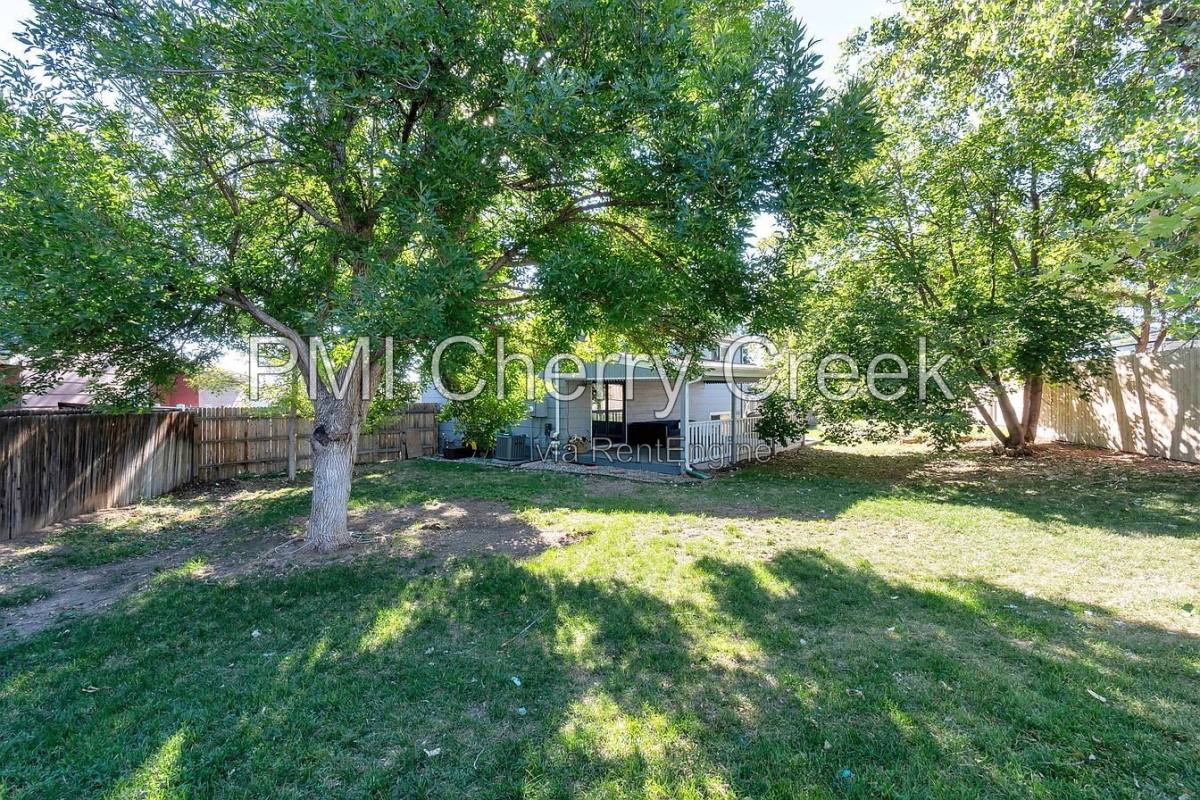 House for rent at 4891 S Holland Court, Littleton, CO 80123