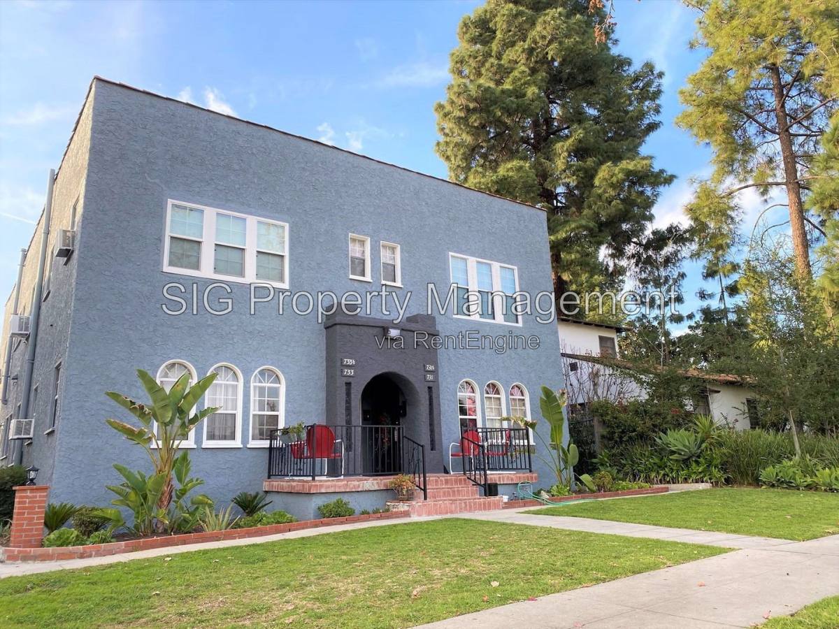 Apartment for rent at 731 1/2 S Chevy Chase Dr, Glendale, CA 91205