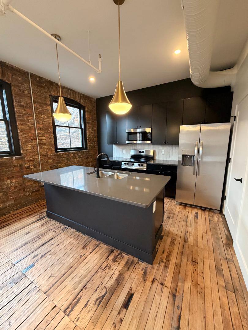 Apartment for rent at 31 N Huron St #305, Toledo, OH 43604