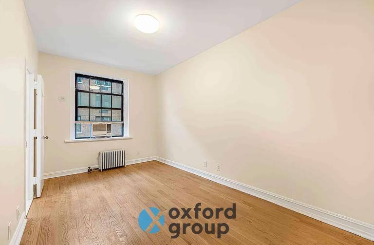 Apartment for rent at 170 E 83rd St #5R, New York, NY 10028