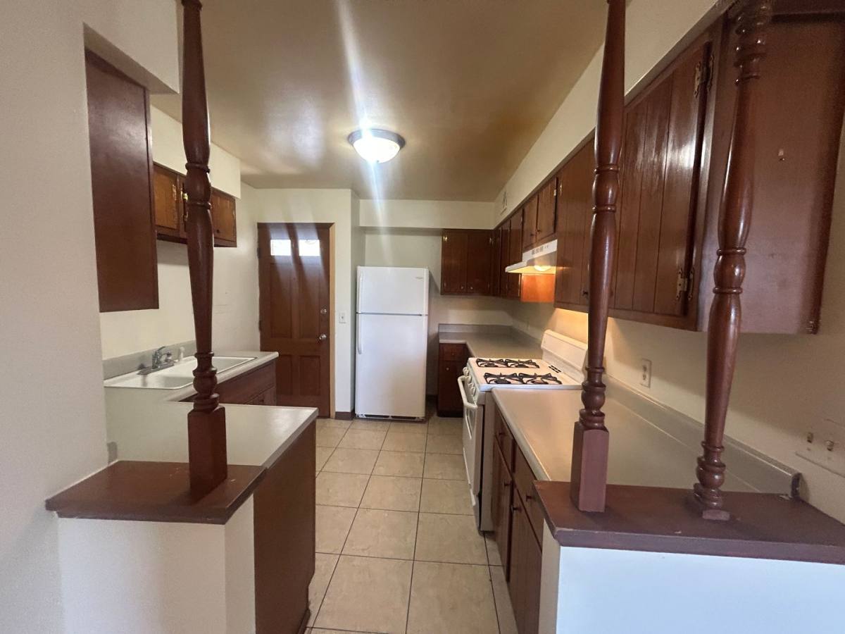 Apartment for rent at 1450 18th Ave, Rock Island, IL 61201