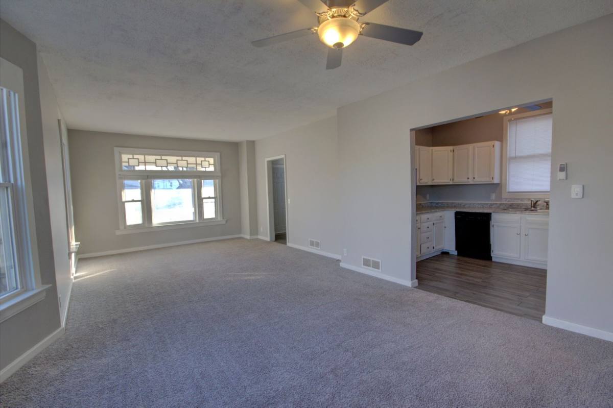 House for rent at 2230 Redwood Ave, Davenport, IA 52802
