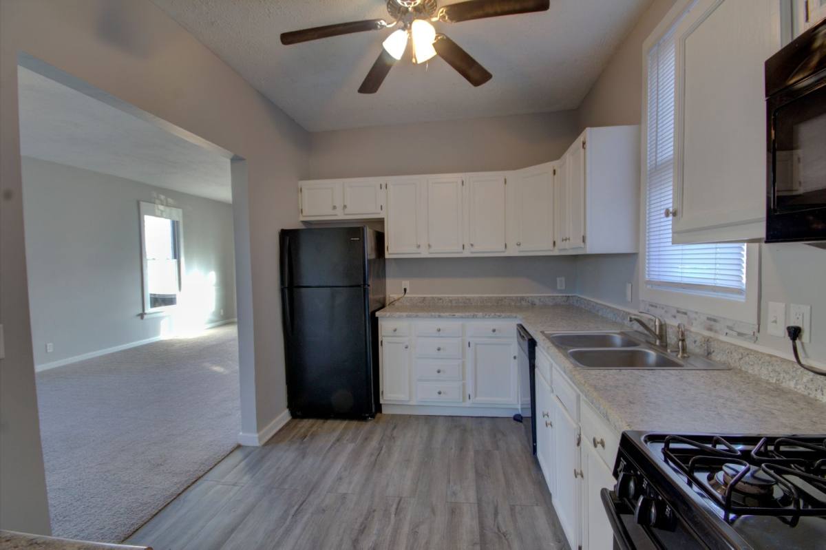 House for rent at 2230 Redwood Ave, Davenport, IA 52802