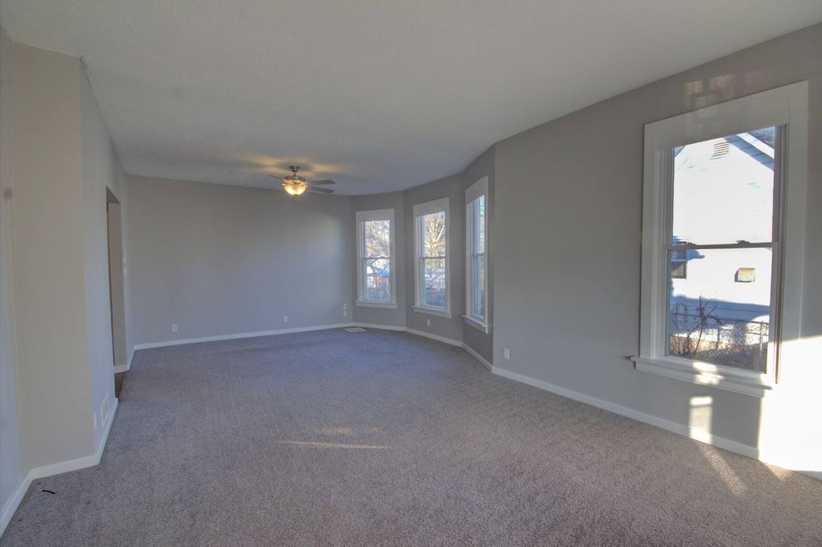 House for rent at 2230 Redwood Ave, Davenport, IA 52802