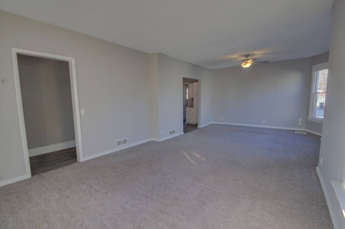 House for rent at 2230 Redwood Ave, Davenport, IA 52802
