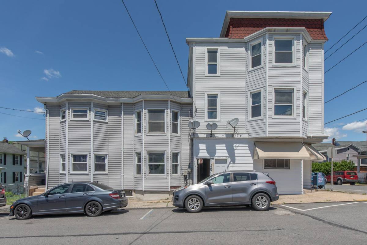 Apartment for rent at 265-267 E Bertsch St, Lansford, PA 18232