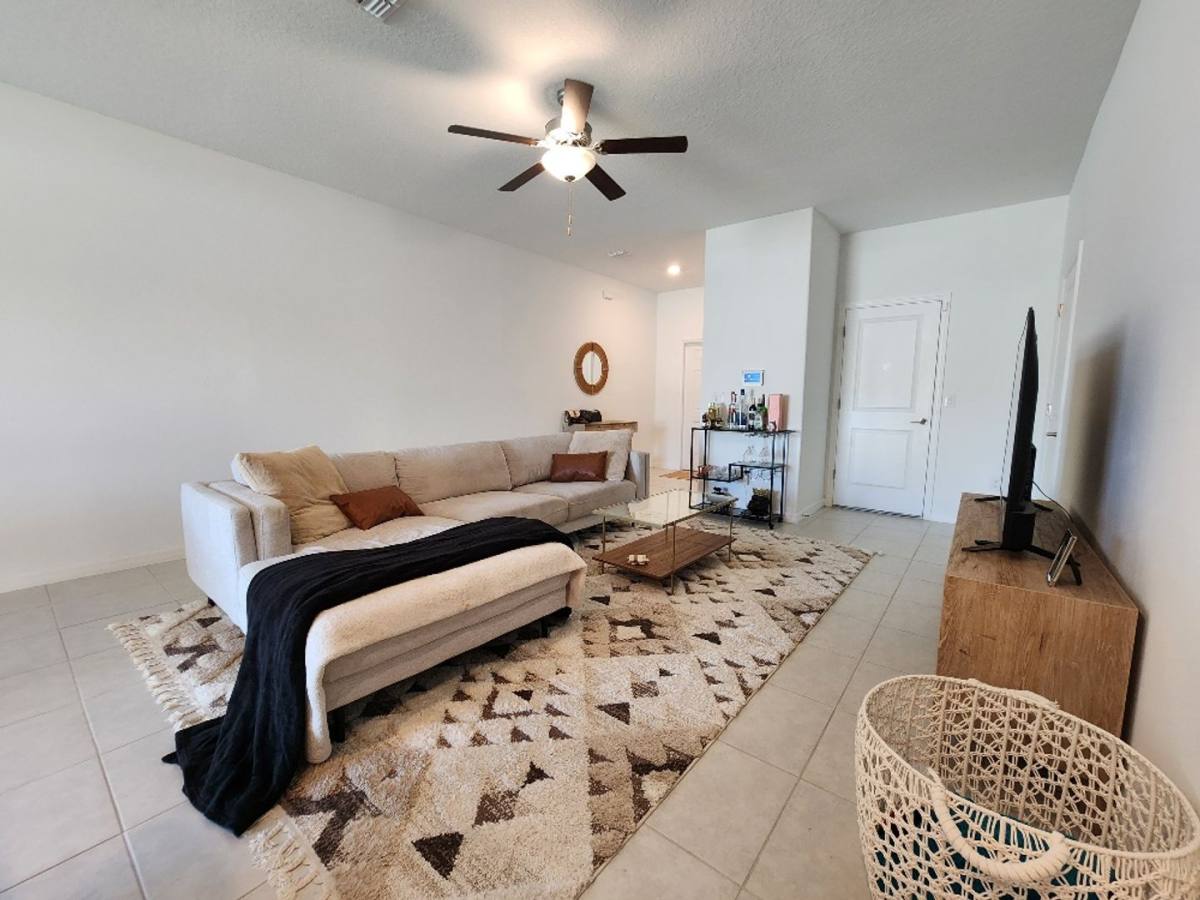 Townhouse for rent at 14305 Editors Note St, Sun City Center, FL 33573
