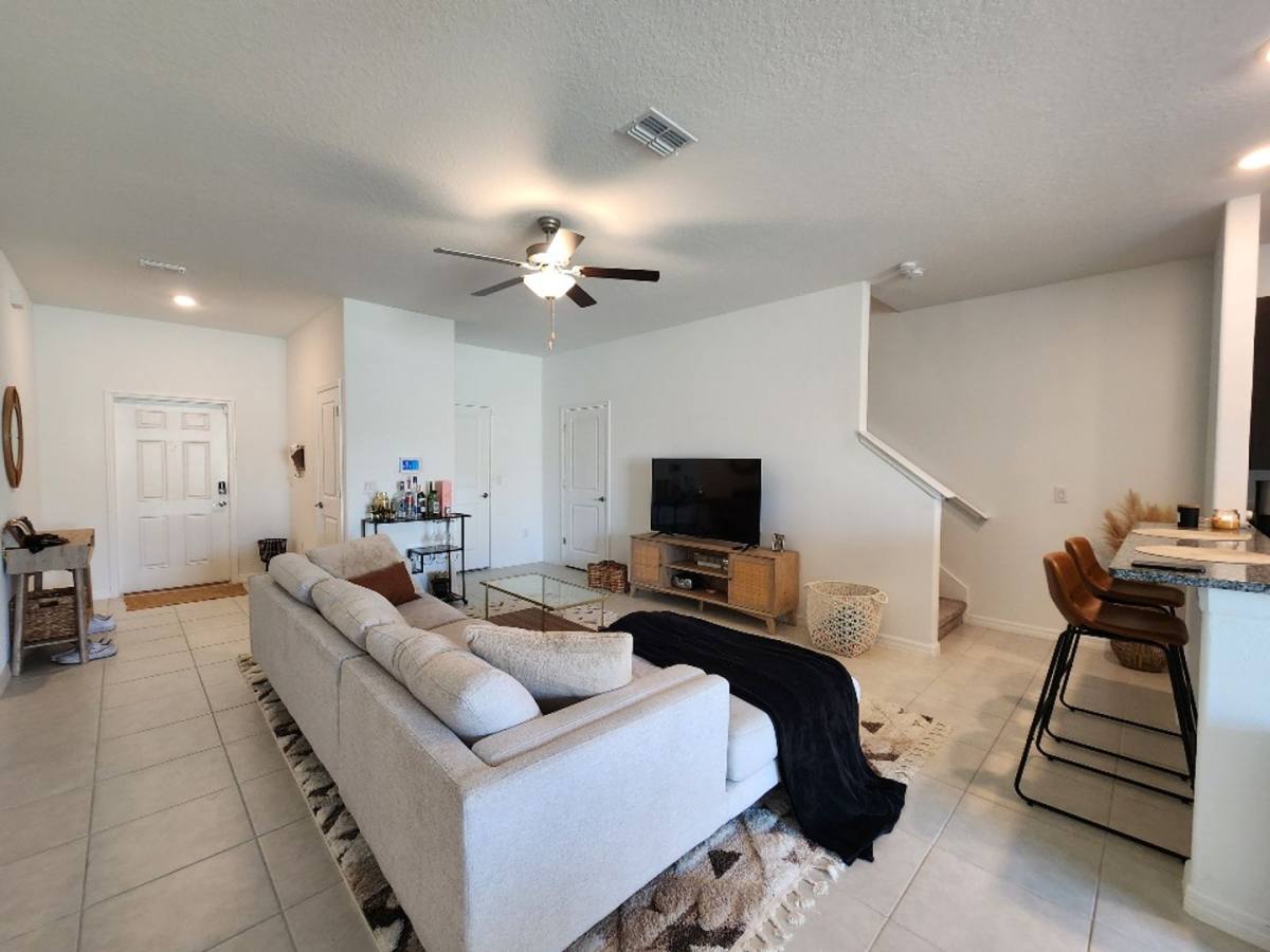 Townhouse for rent at 14305 Editors Note St, Sun City Center, FL 33573