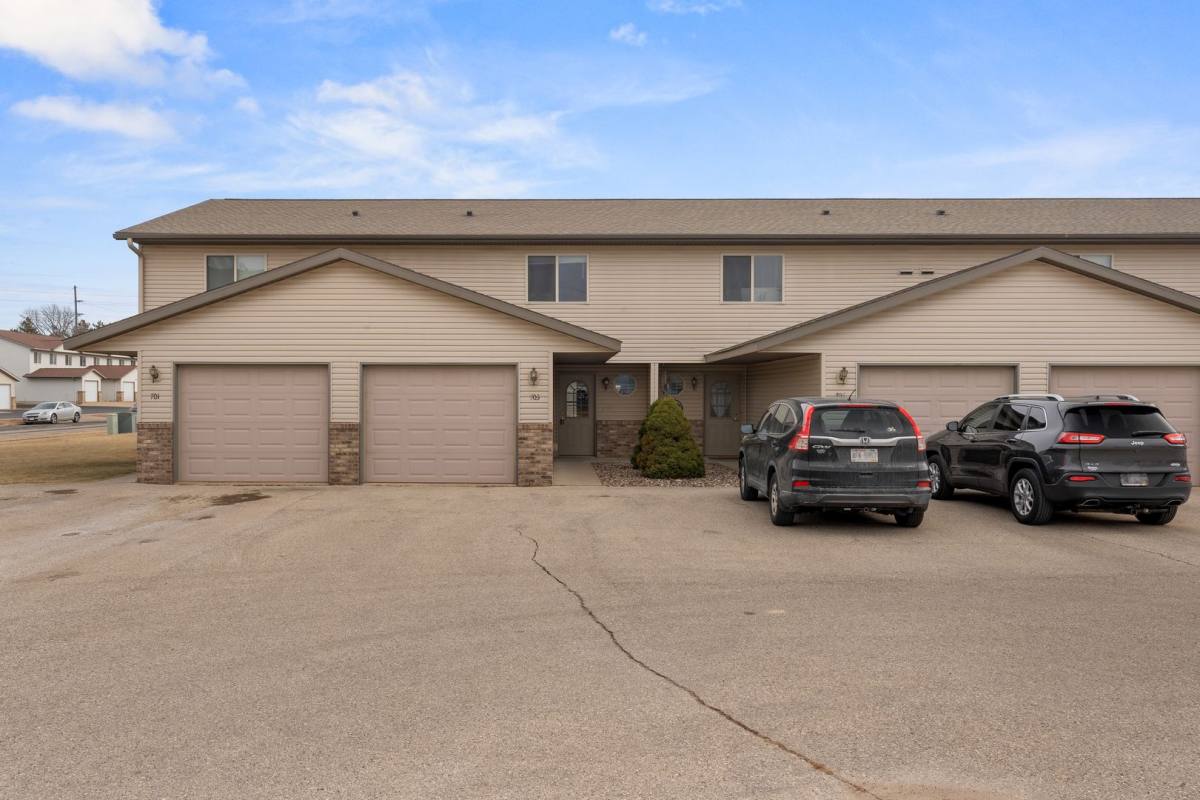 Townhouse for rent at 701-713 Angel Court, Holmen, WI 54636