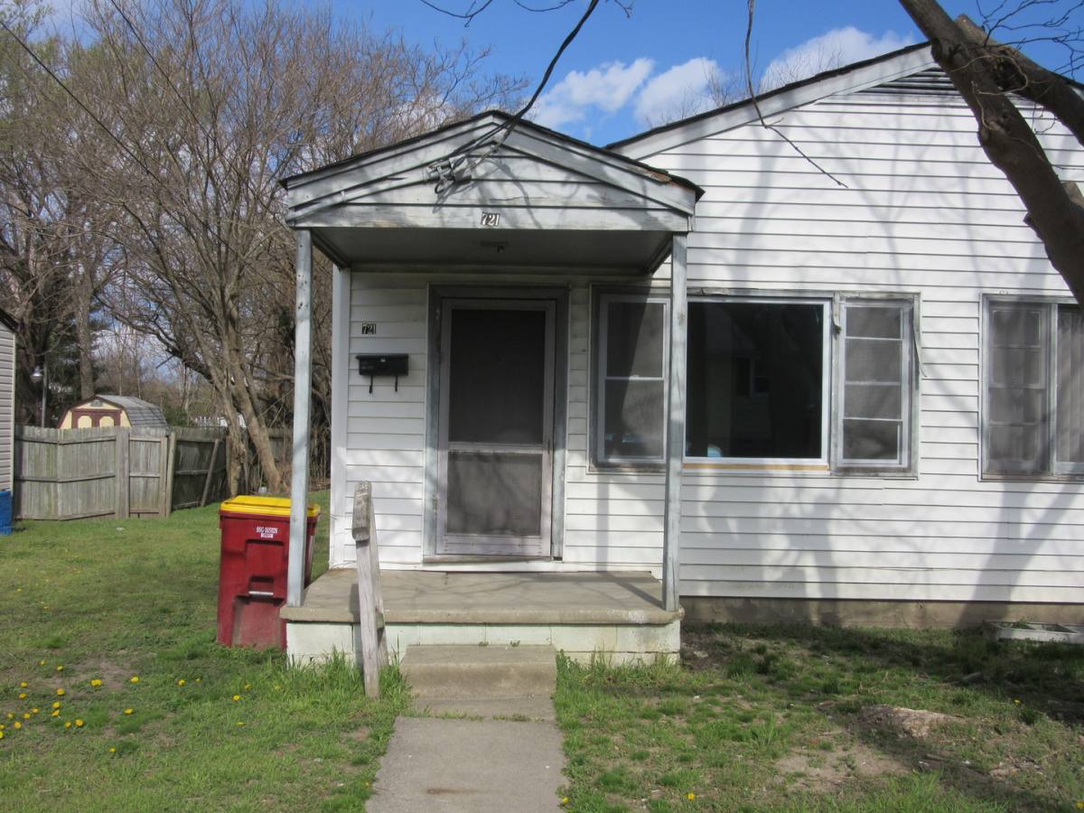House for rent at 721 Miller St, Petersburg, VA 23803