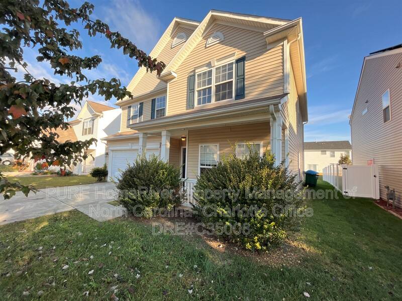 House for rent at 4803 Sunburst Lane, Charlotte, NC 28213