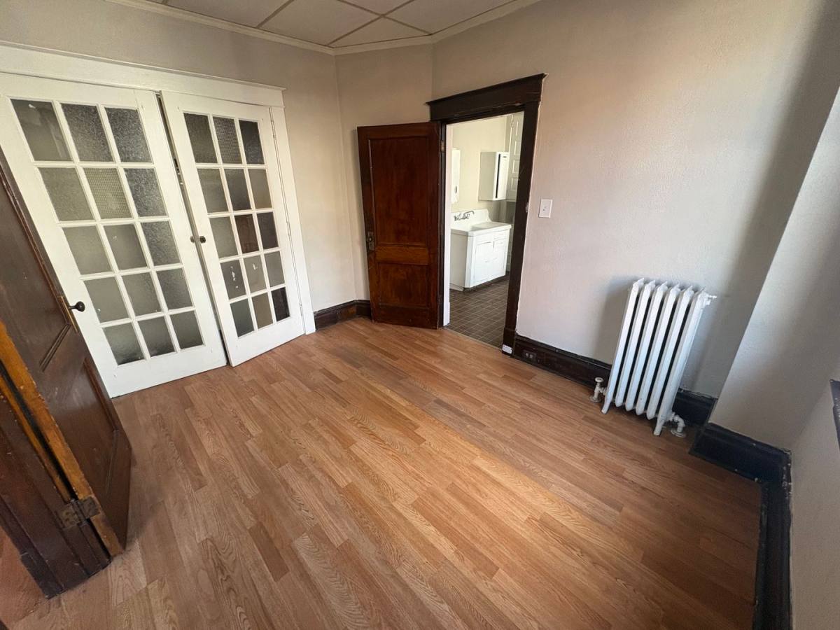 Apartment for rent at 211 S 2nd St, Jeannette, PA 15644