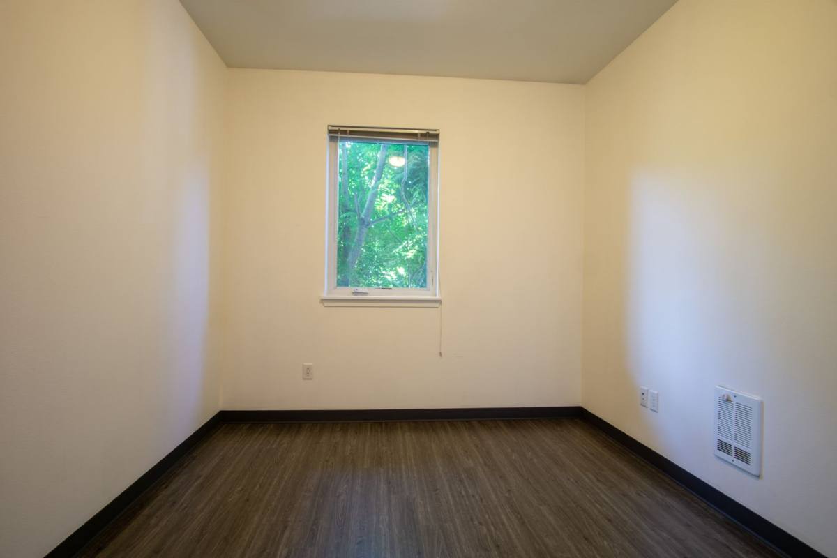 Apartment for rent at 103 S Meade St #25, Portland, OR 97201