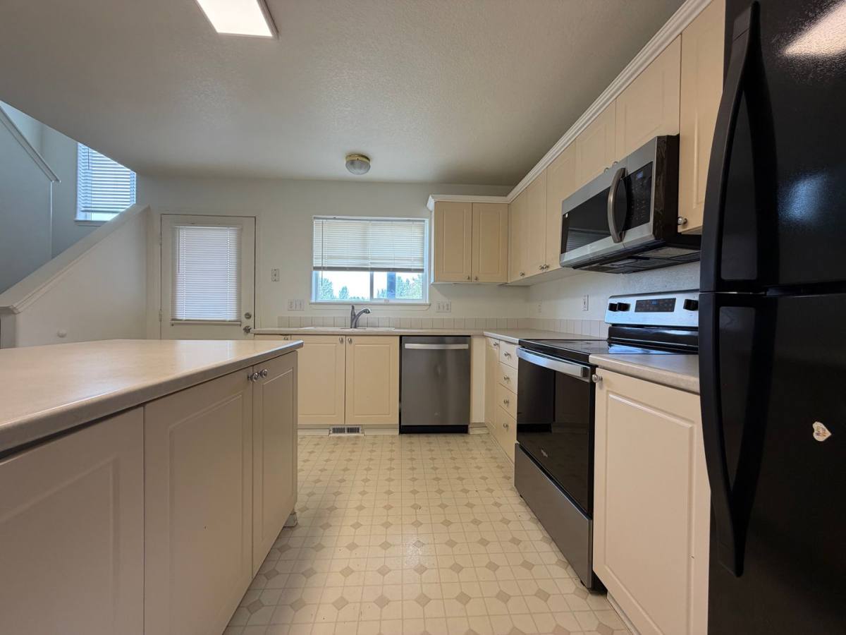House for rent at 14110 SE Summerfield Loop, Happy Valley, OR 97086
