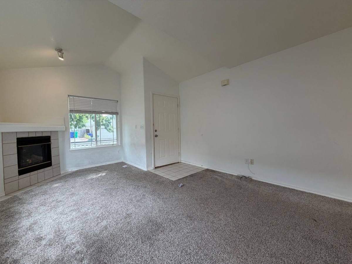 House for rent at 14110 SE Summerfield Loop, Happy Valley, OR 97086