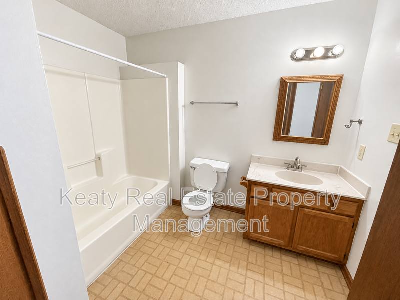 Townhouse for rent at 111 C Shekel Dr, Lafayette, LA 70508