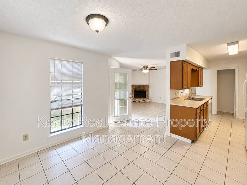 Townhouse for rent at 111 C Shekel Dr, Lafayette, LA 70508