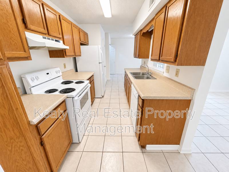 Townhouse for rent at 111 C Shekel Dr, Lafayette, LA 70508
