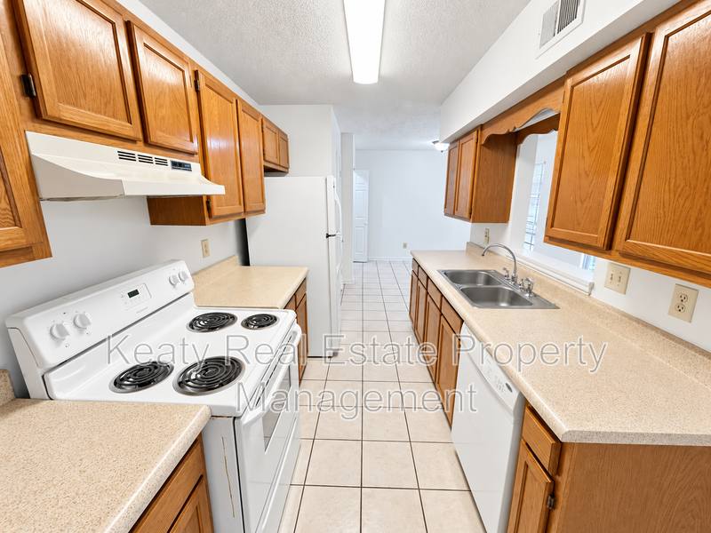 Townhouse for rent at 111 C Shekel Dr, Lafayette, LA 70508