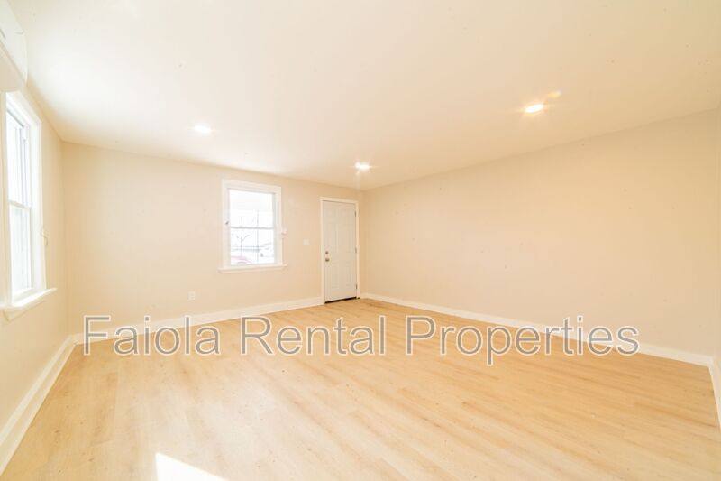 Apartment for rent at 115 N Delancy Place #A, Atlantic City, NJ 08401