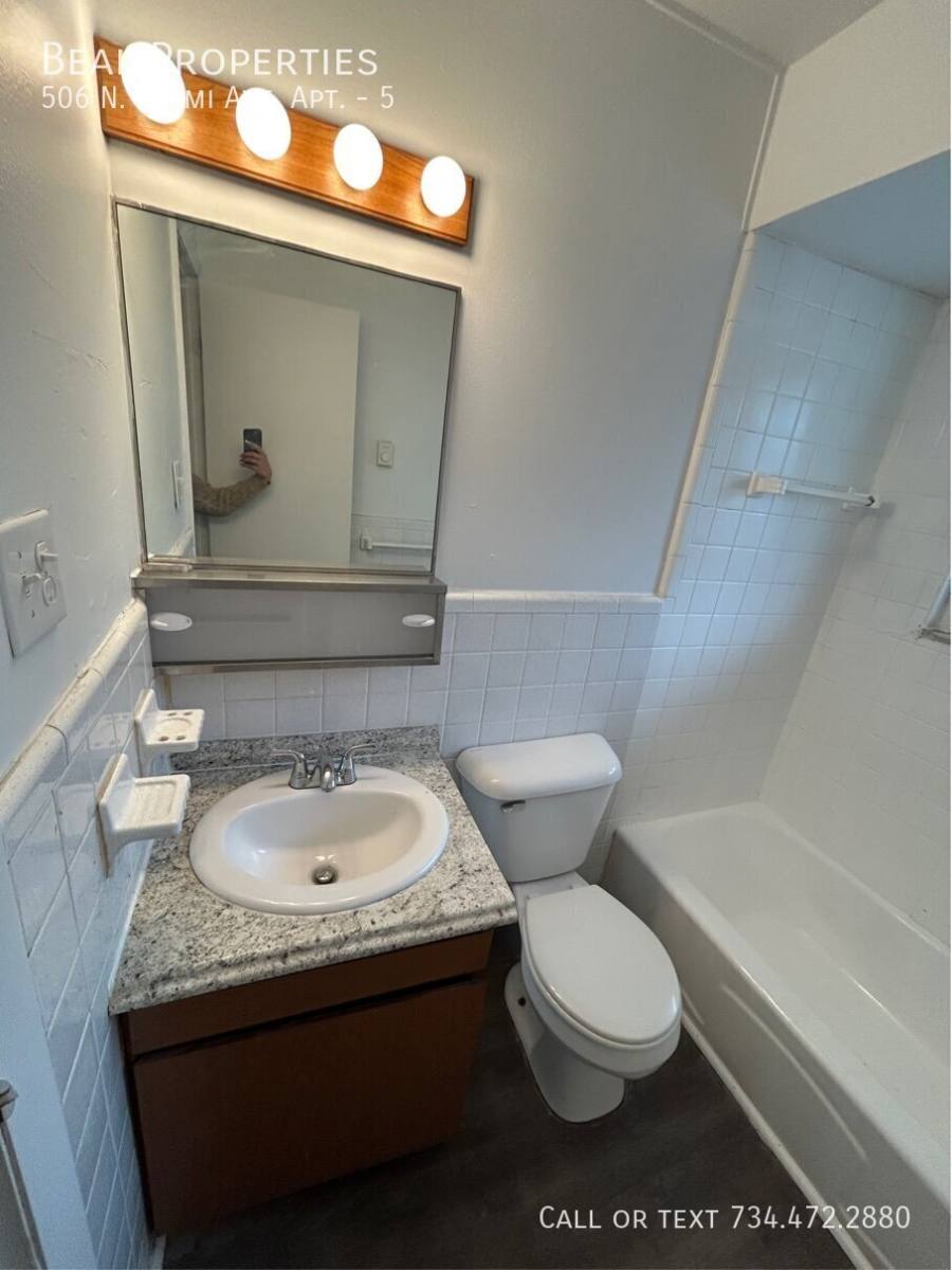 Apartment for rent at 506 N Miami Ave #5, Ypsilanti, MI 48198