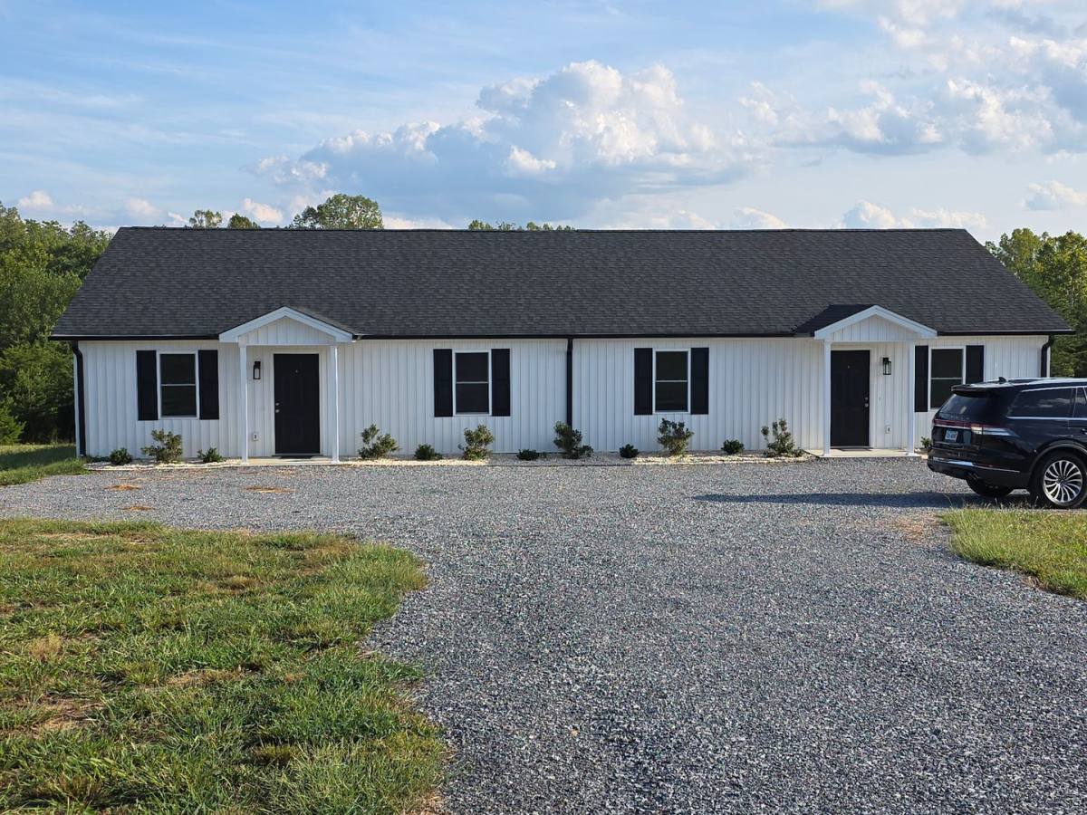 Apartment for rent at 2266 Smith Mountain Lake Pw, Huddleston, VA 24104