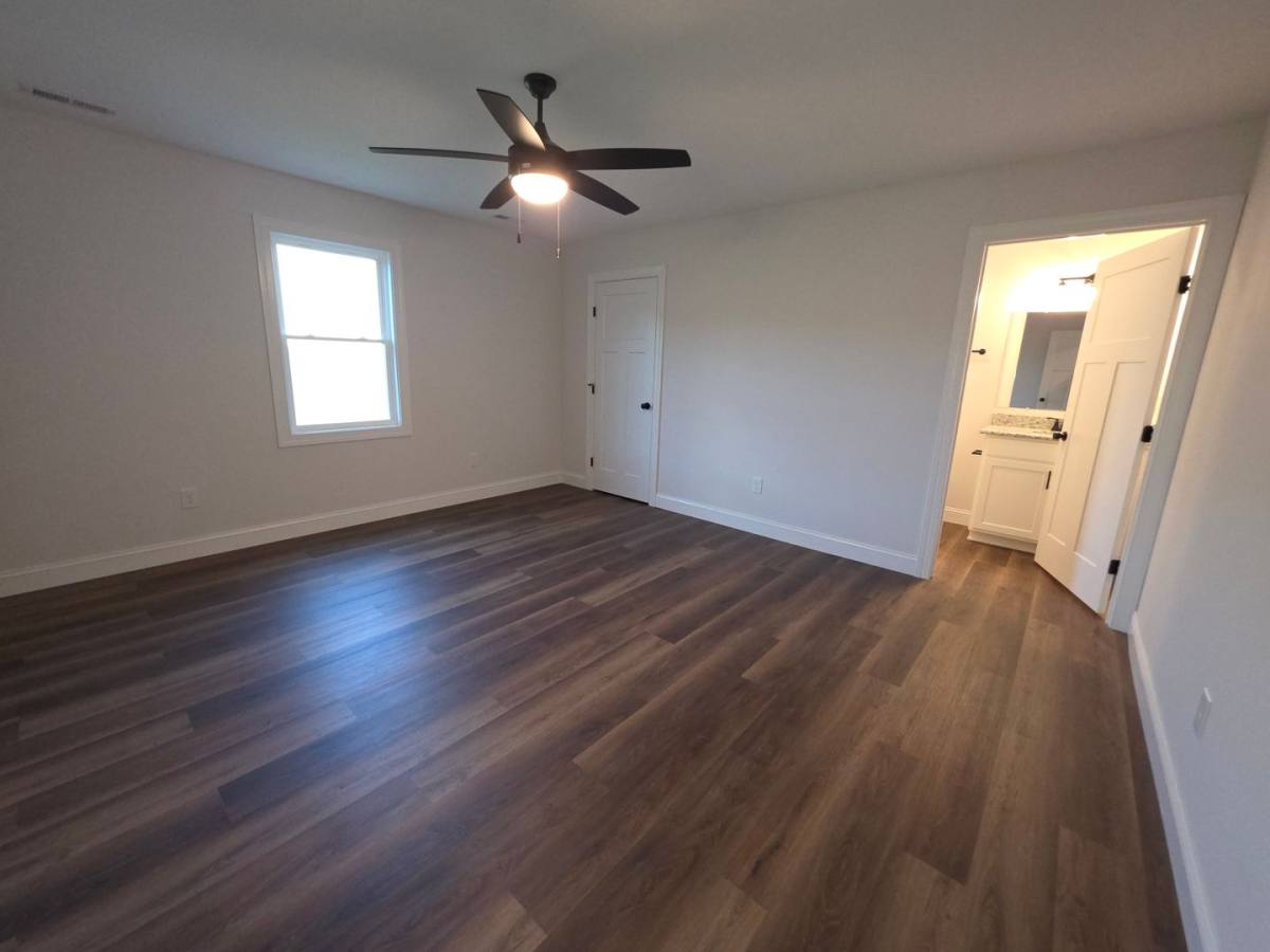 Apartment for rent at 2266 Smith Mountain Lake Pw, Huddleston, VA 24104