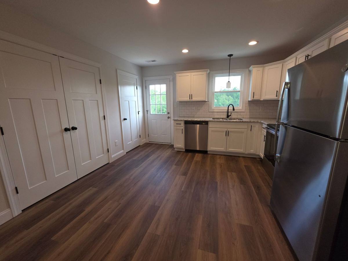 Apartment for rent at 2266 Smith Mountain Lake Pw, Huddleston, VA 24104
