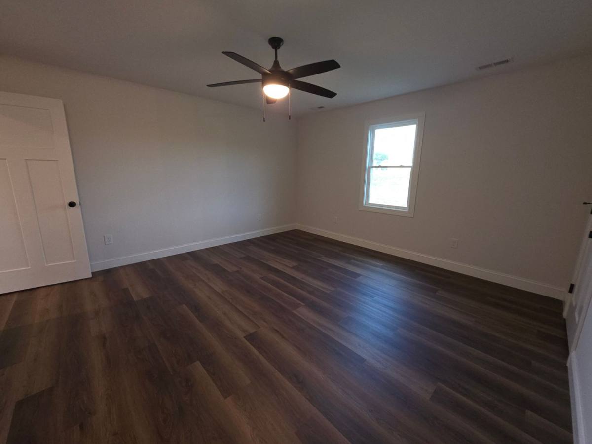 Apartment for rent at 2266 Smith Mountain Lake Pw, Huddleston, VA 24104