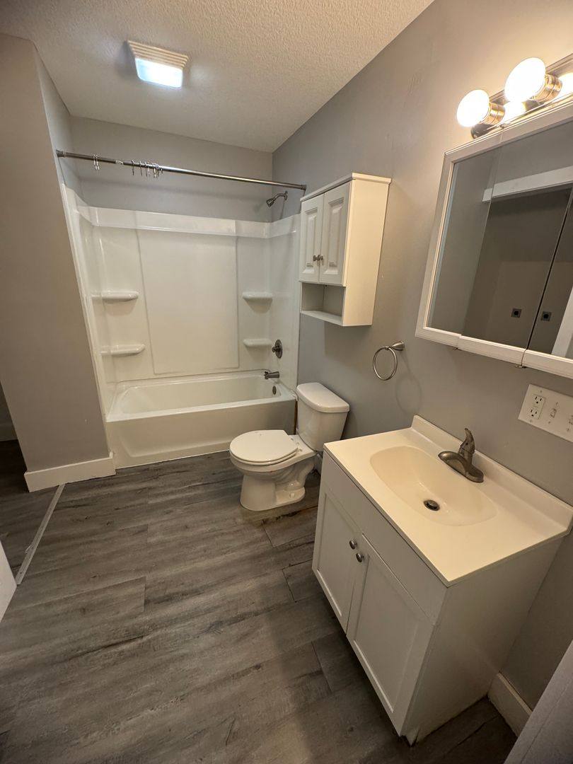 Apartment for rent at 929 4th Ave, Rock Island, IL 61201