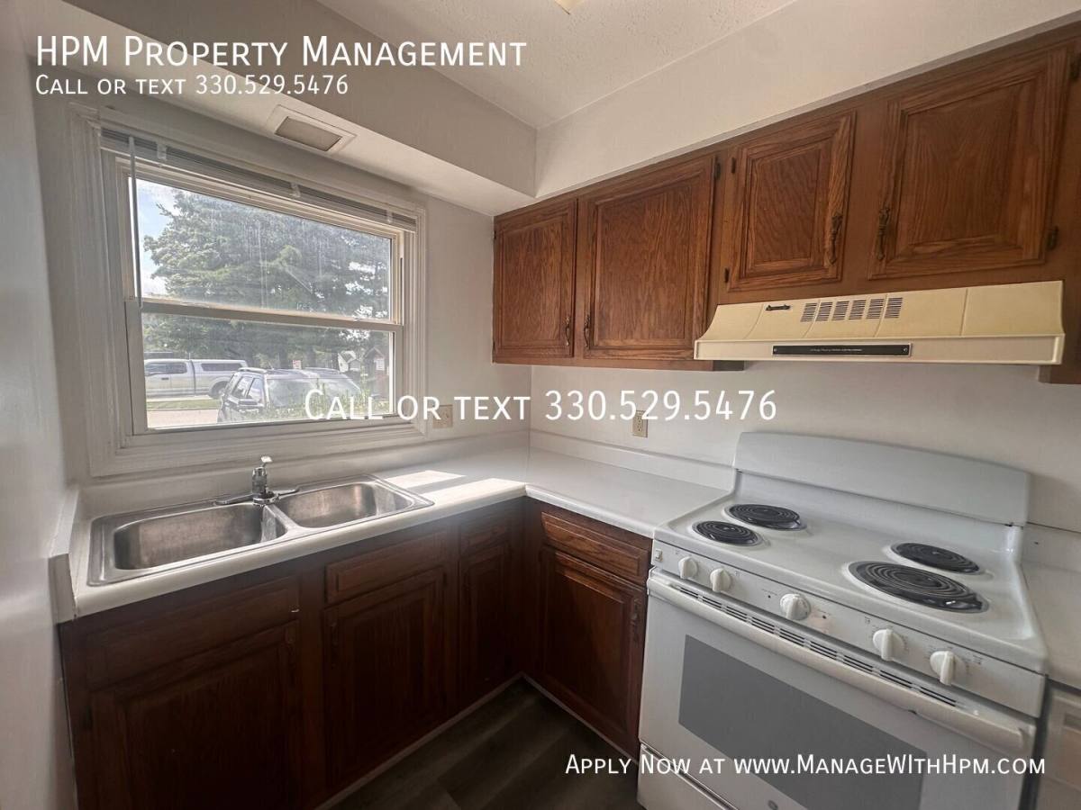 Townhouse for rent at 1149 Frost Rd #I, Streetsboro, OH 44241