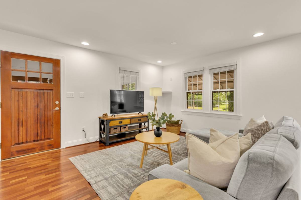 Condo for rent at 8604 Woodlawn Court, Alexandria, VA 22309