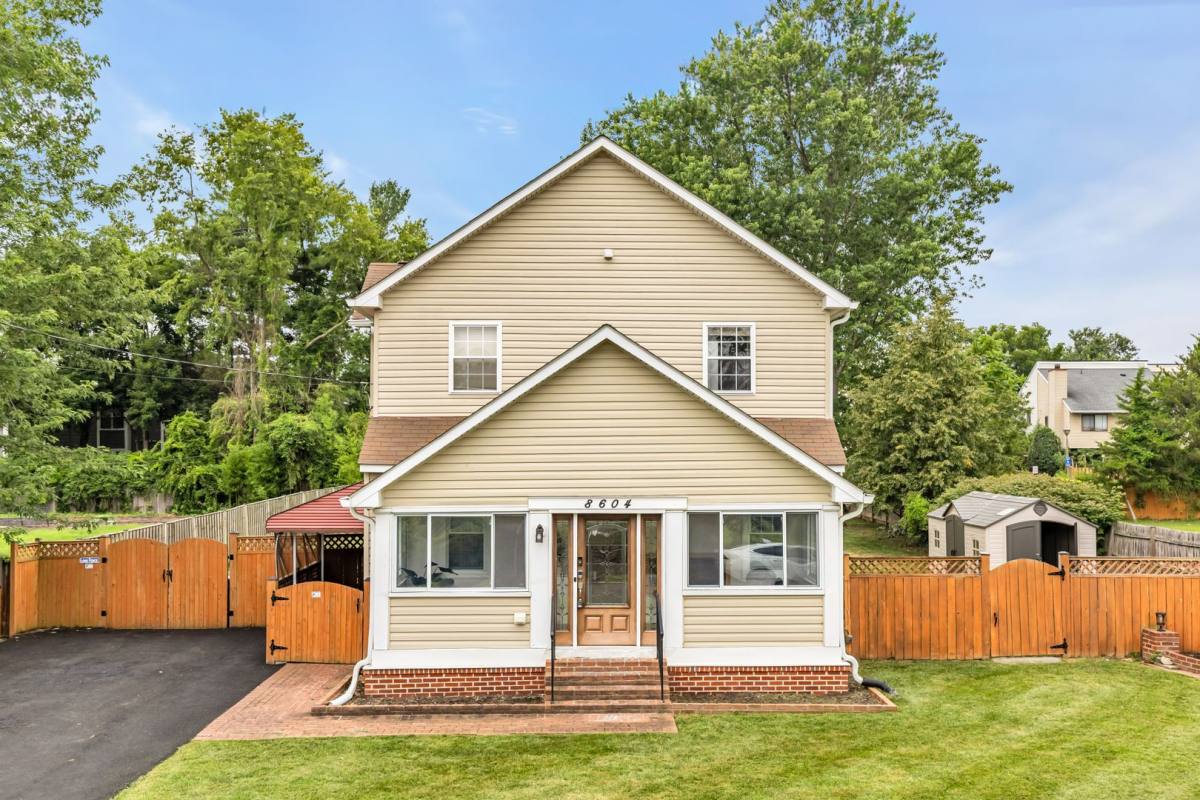Condo for rent at 8604 Woodlawn Court, Alexandria, VA 22309