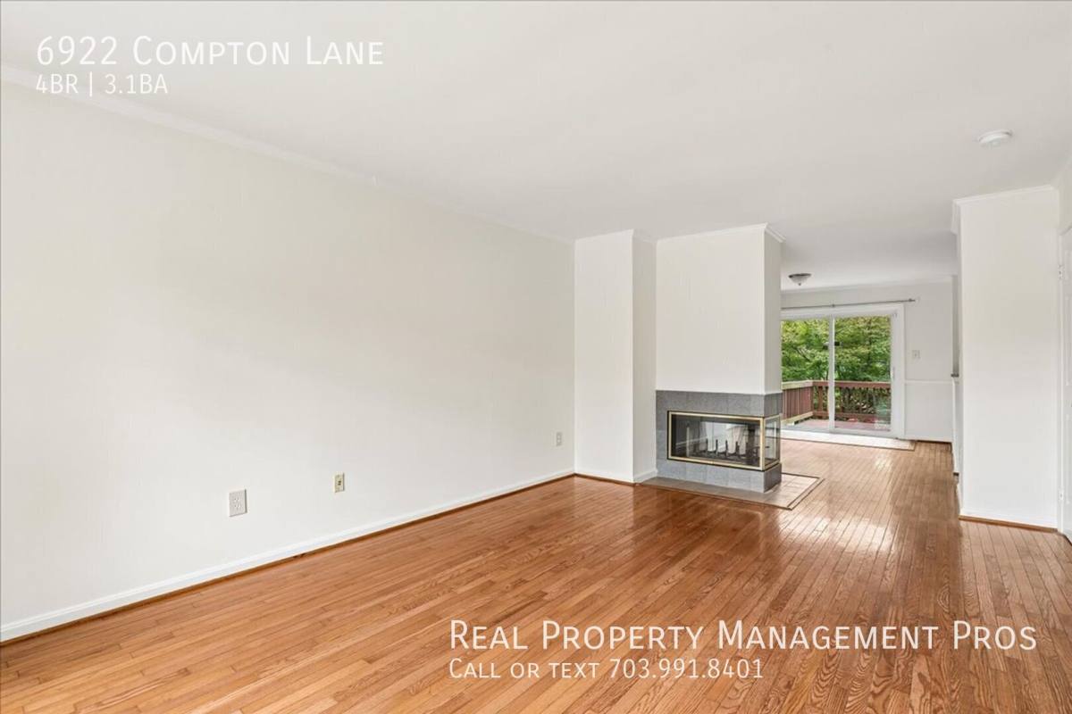 Townhouse for rent at 6922 Compton Lane, Centreville, VA 20121