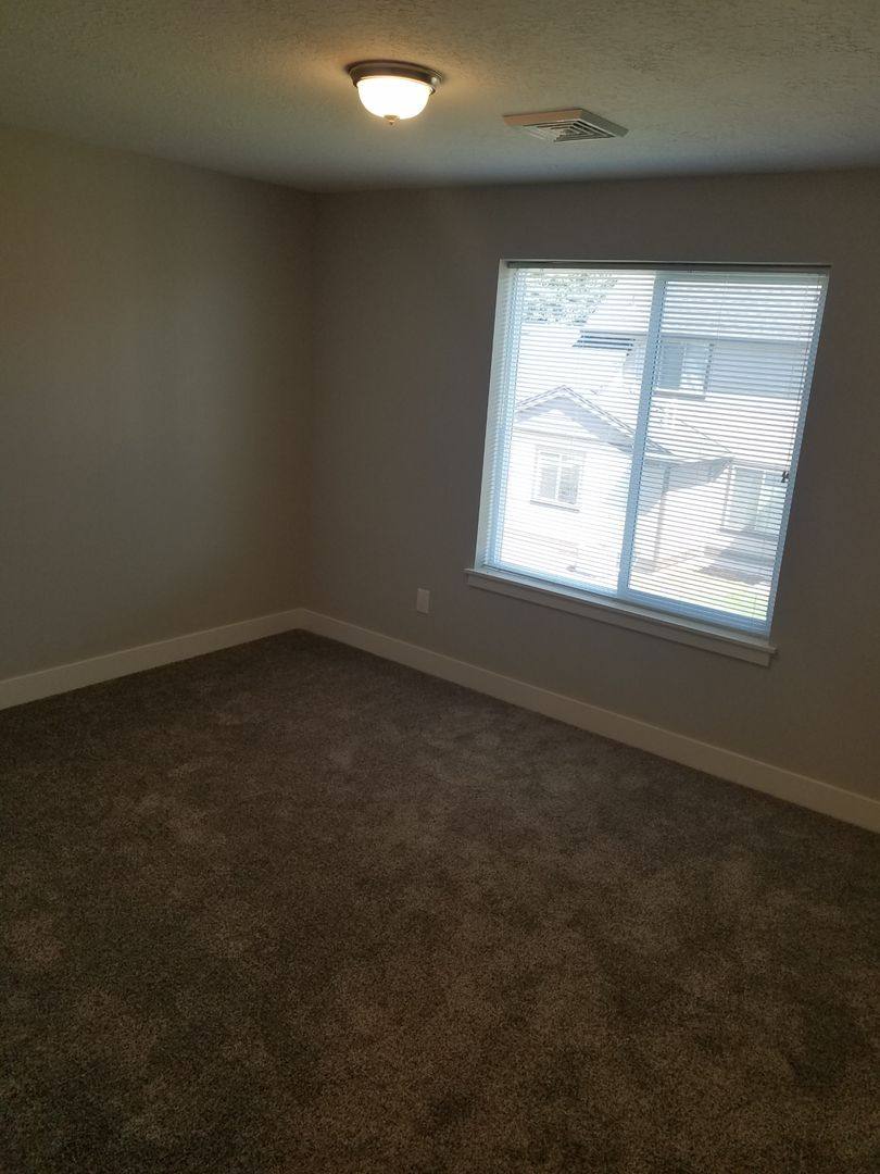 Apartment for rent at 795 Rabbit Run, Stayton, OR 97383