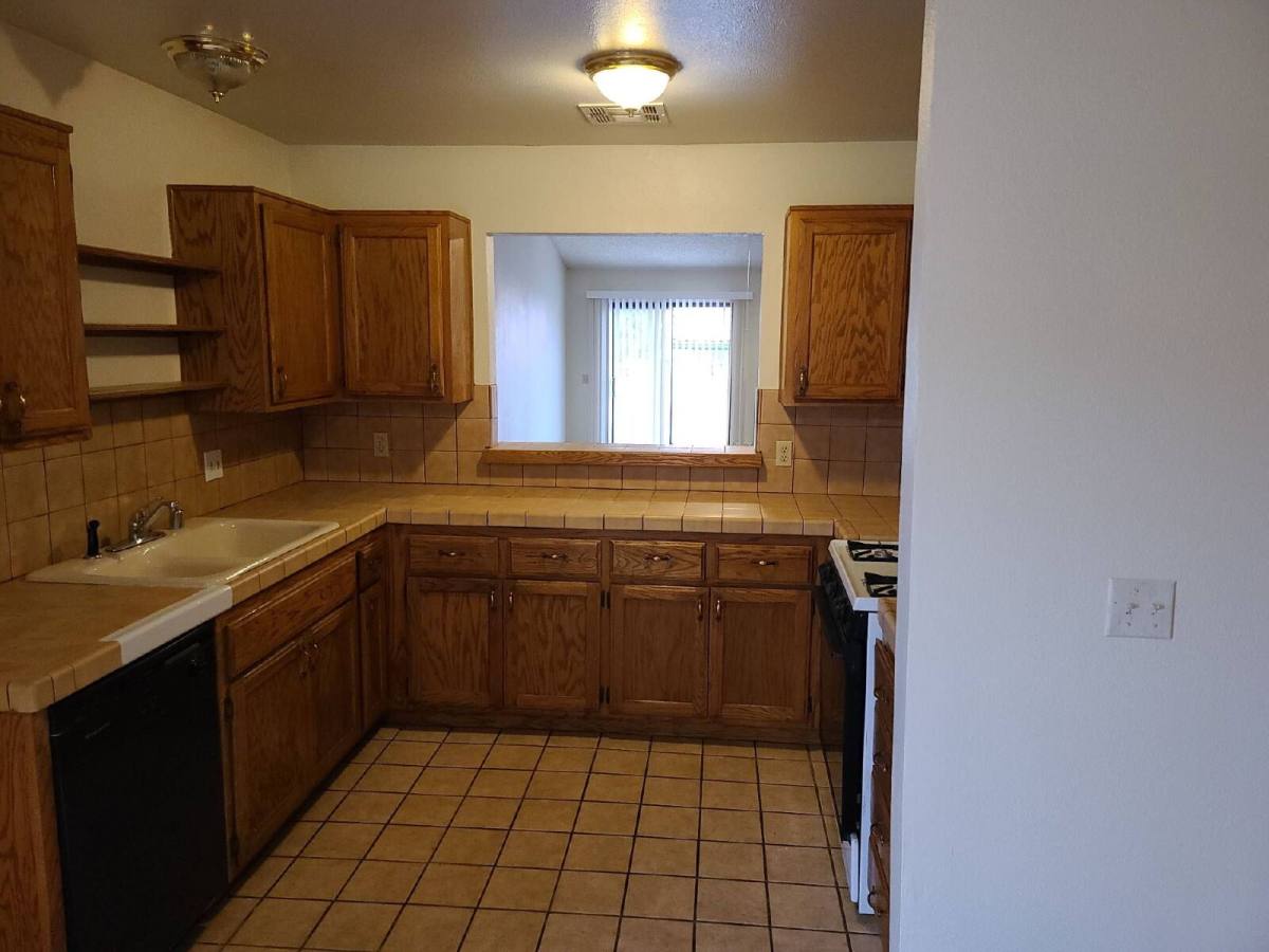 House for rent at 328 Caracas Dr, Las Vegas, NV 89145