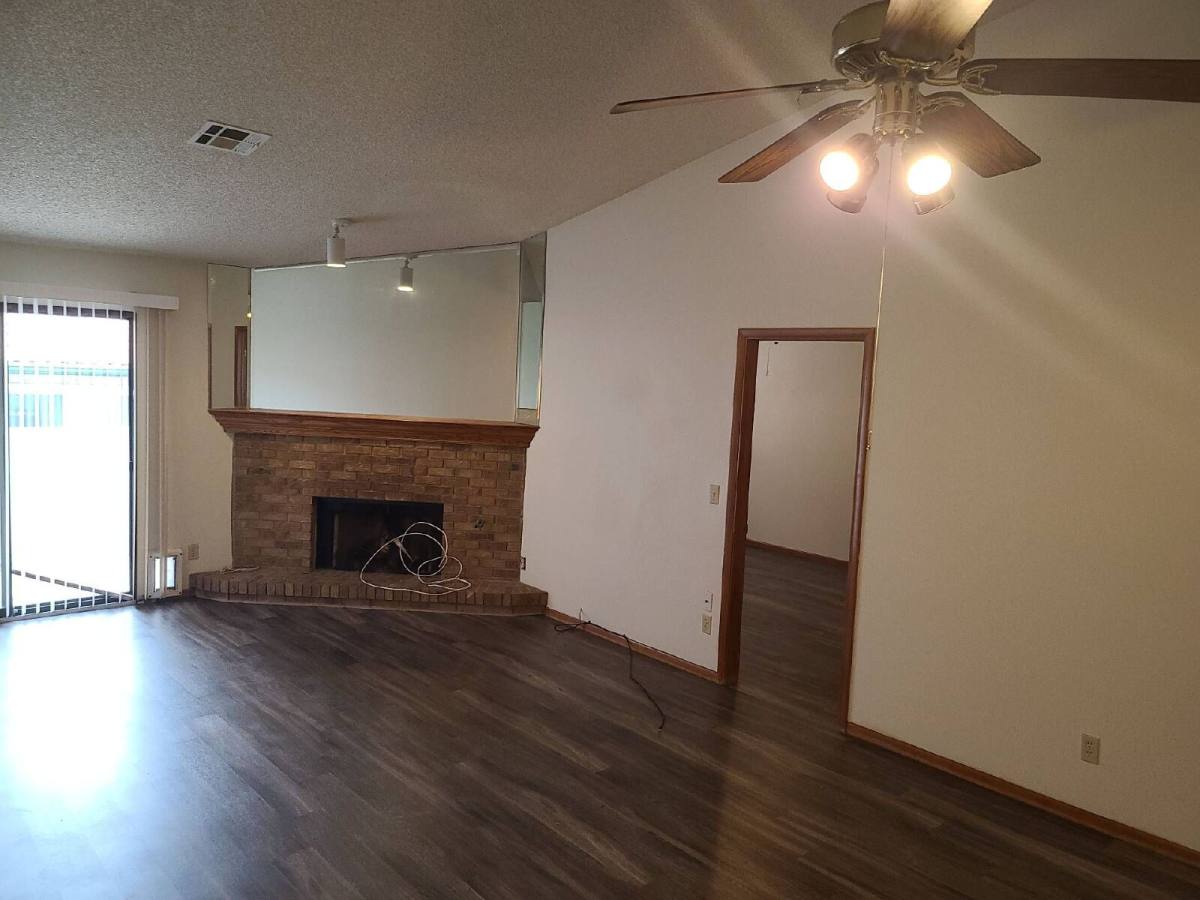 House for rent at 328 Caracas Dr, Las Vegas, NV 89145