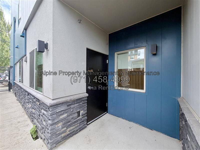 Apartment for rent at 1545 NE 41st Ave #103, Portland, OR 97232