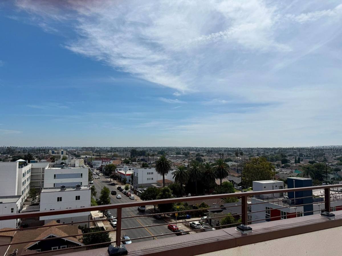 Apartment for rent at 4186 S Western Ave #218A, Los Angeles, CA 90062